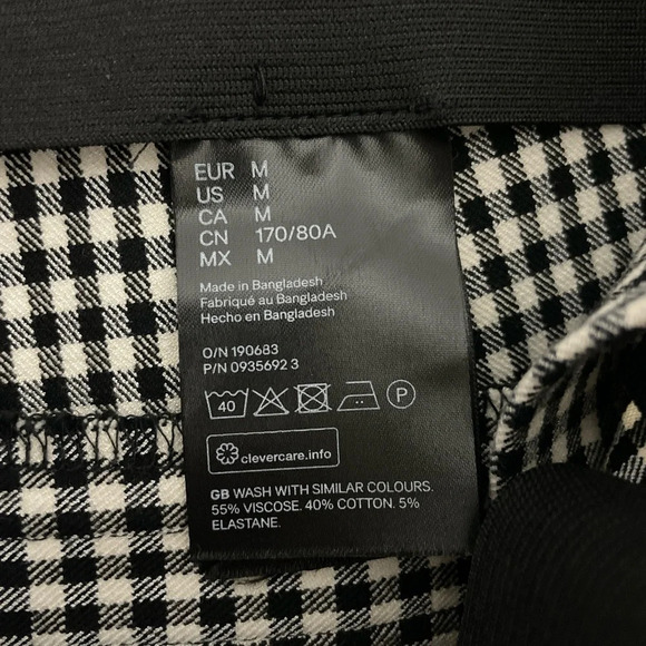 H&M Women’s Cropped Pants Trousers Medium Black White Check Plaid Side Zipper - Picture 5 of 8